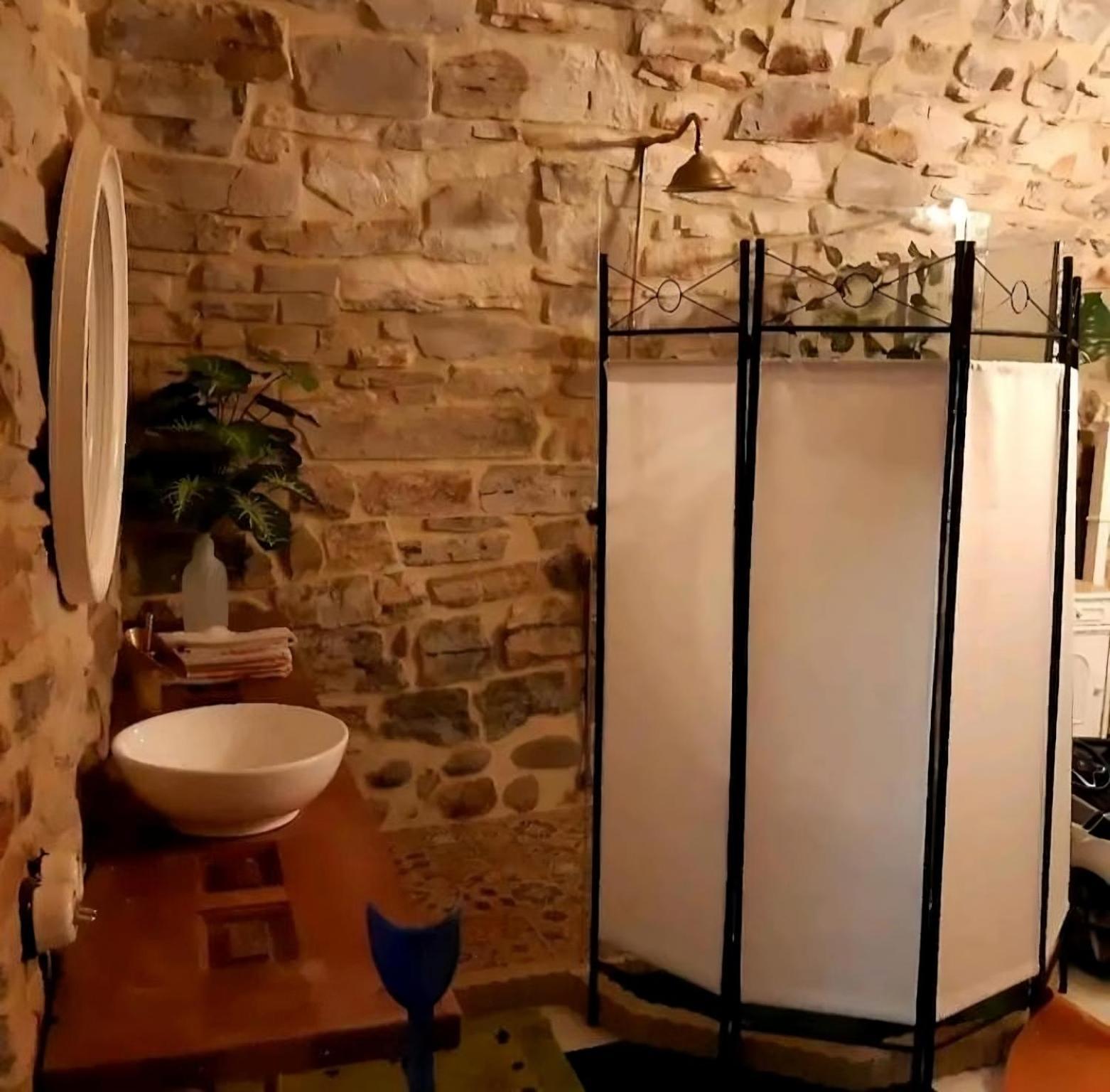Soggiorno In Una Cantina Antica Del'500, Struttura Privata, Non Albergo Colombaro  Экстерьер фото